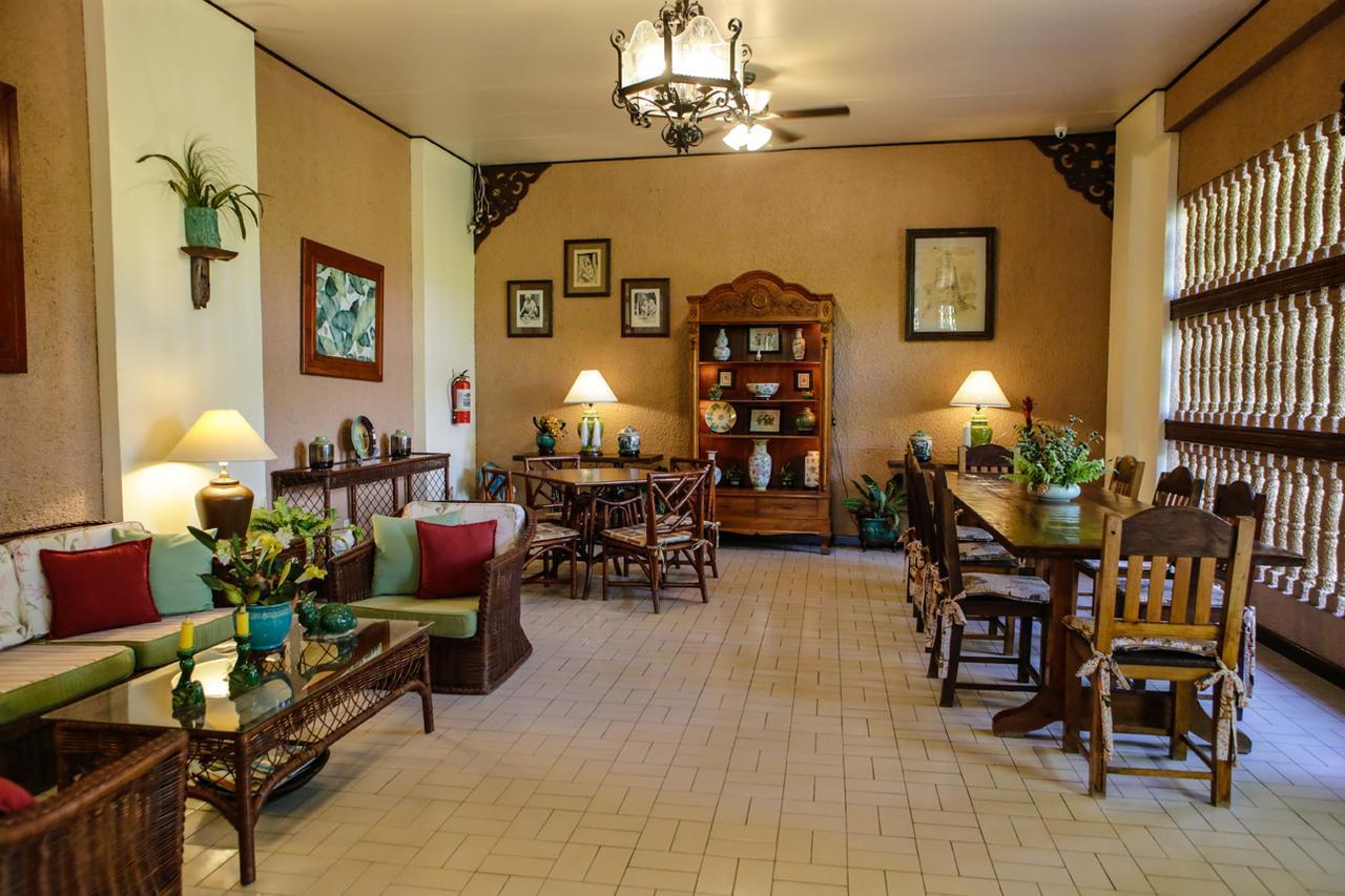 Victoria'S Haven Bed and Breakfast Dumaguete City Buitenkant foto