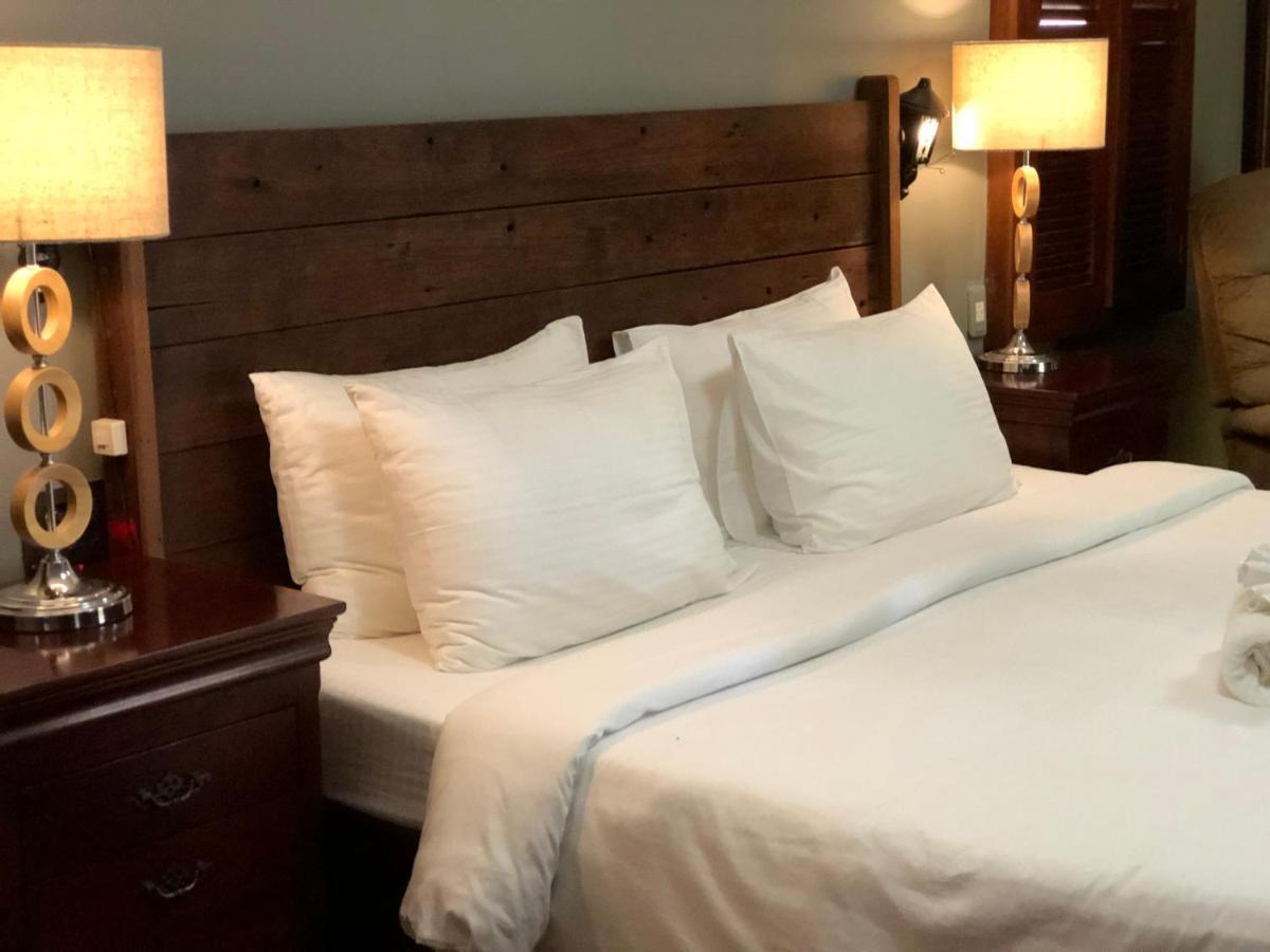 Victoria'S Haven Bed and Breakfast Dumaguete City Buitenkant foto